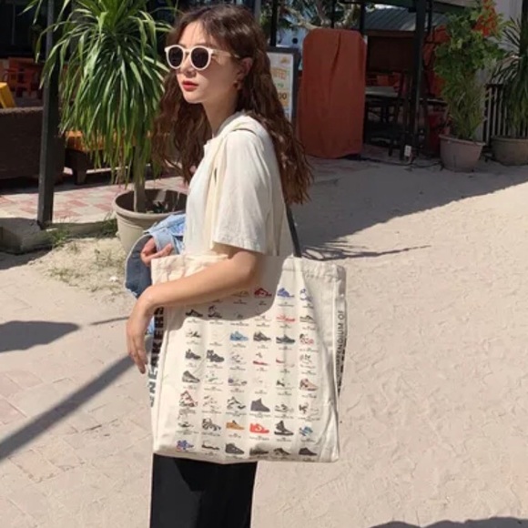 Sneaker tote shoulder bag canvas print sneaker lovers shoes art gift idea - Picture 4 of 6